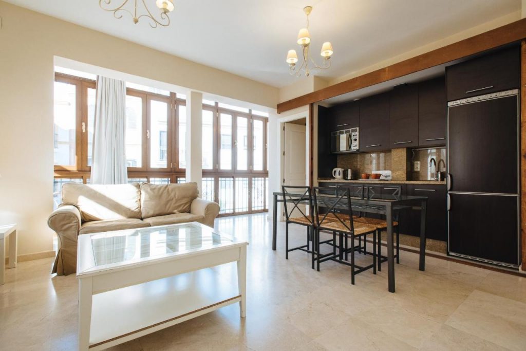 AT apartamentos & VTV Conde de Torrejón 10 Sevilla